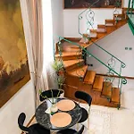 Baroque Apartment *